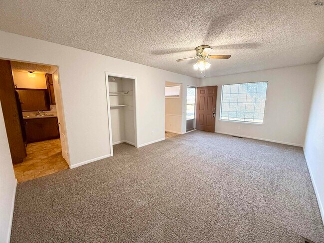 Foto del edificio - 4131 Moffett Ave