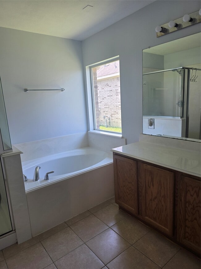 Building Photo - 311 Burris Park Dr
