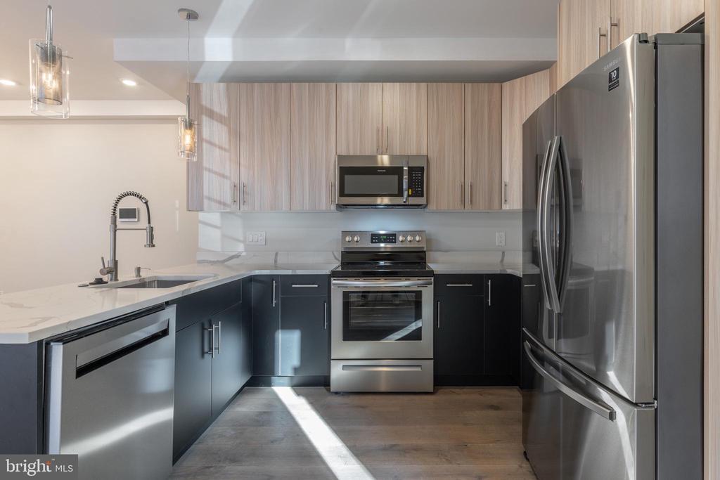 Primary Photo - 920 N 15th St