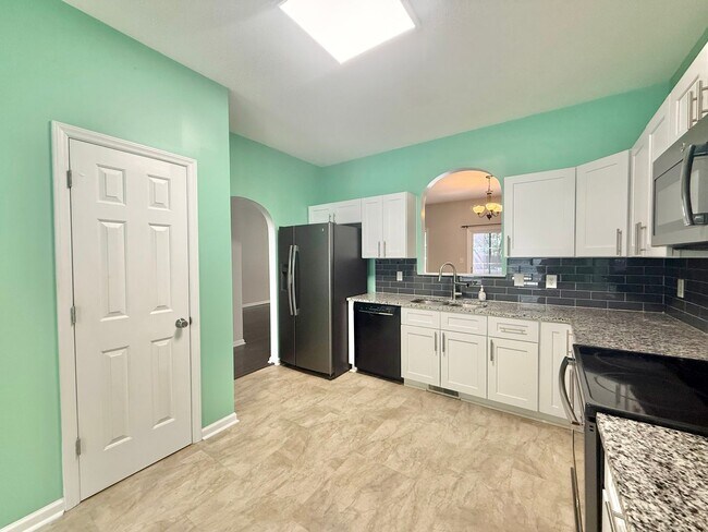 Building Photo - 2809 Alder Ridge Ln