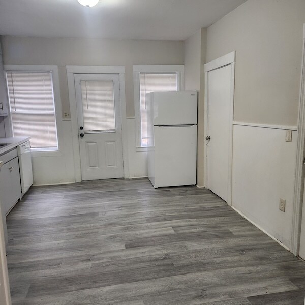 Building Photo - 22 B St