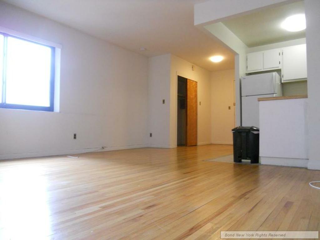 Foto principal - 353 E 78th St