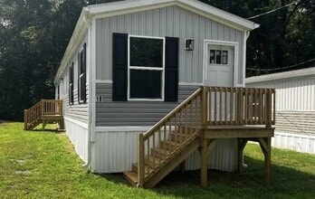 Building Photo - 2844 Maple Ave