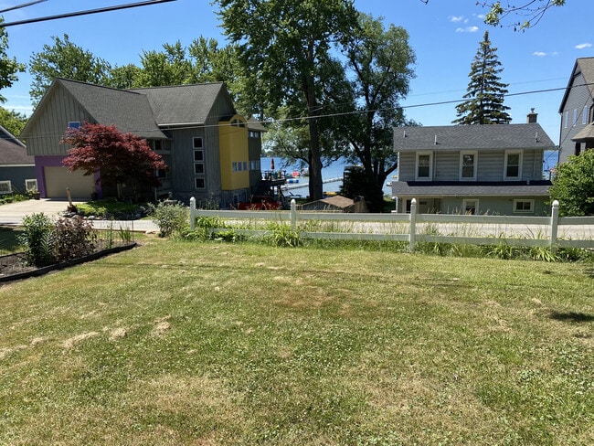 Photo - 11317 E Shore Dr House