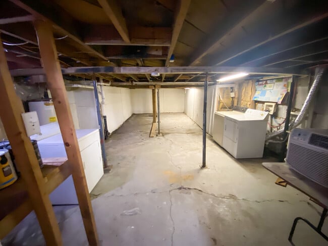 Foto del edificio - 214 2nd Ave W