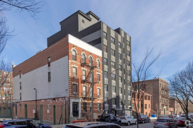 Foto del edificio - 773 Grote St