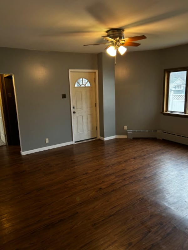 Primary Photo - 41 Fallbrook St