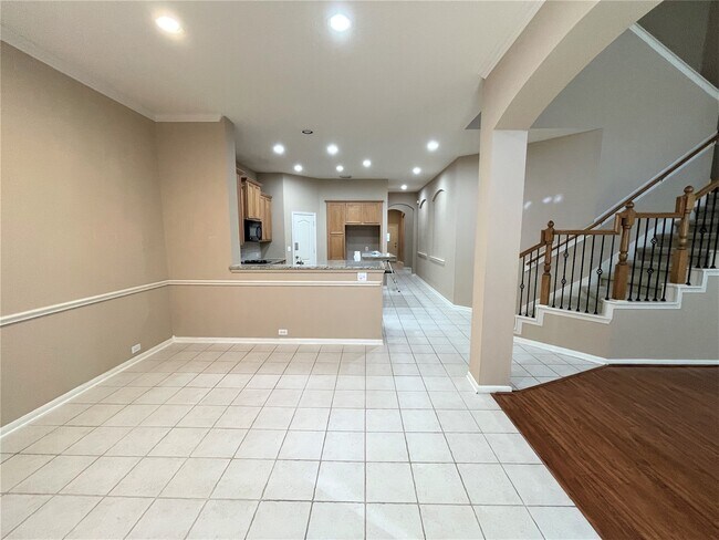 Foto del edificio - 3305 Knollcrest Ln