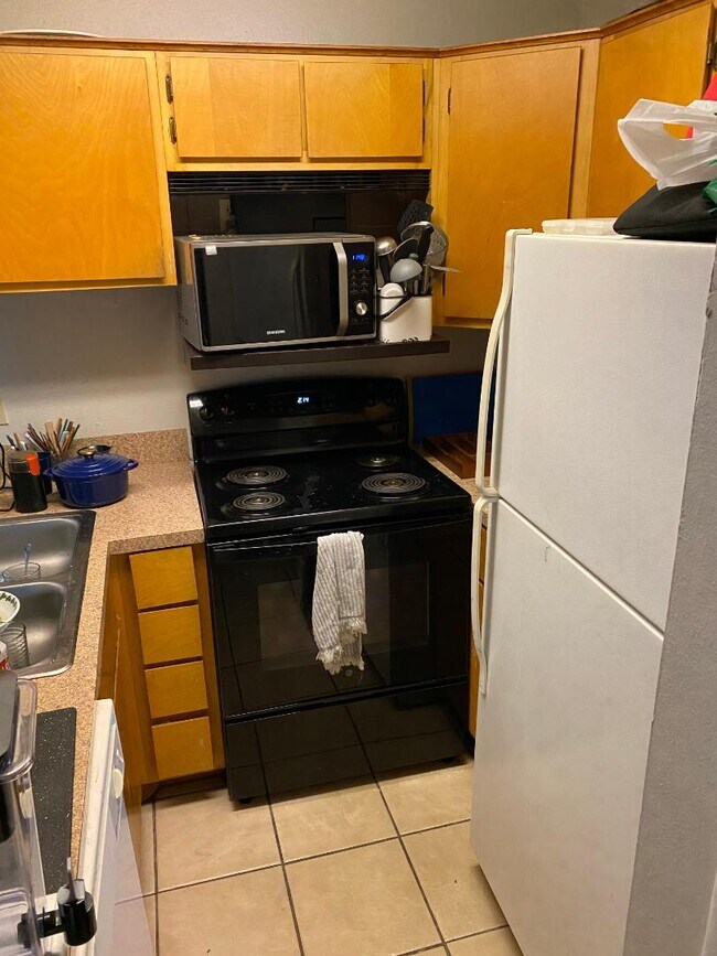 Building Photo - 2510 San Gabriel St