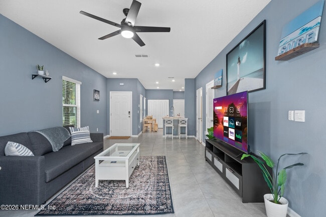 Foto del edificio - 237 Aralia Ln