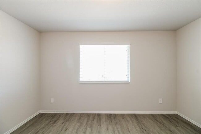 Building Photo - 2433 Bull Trout Drive