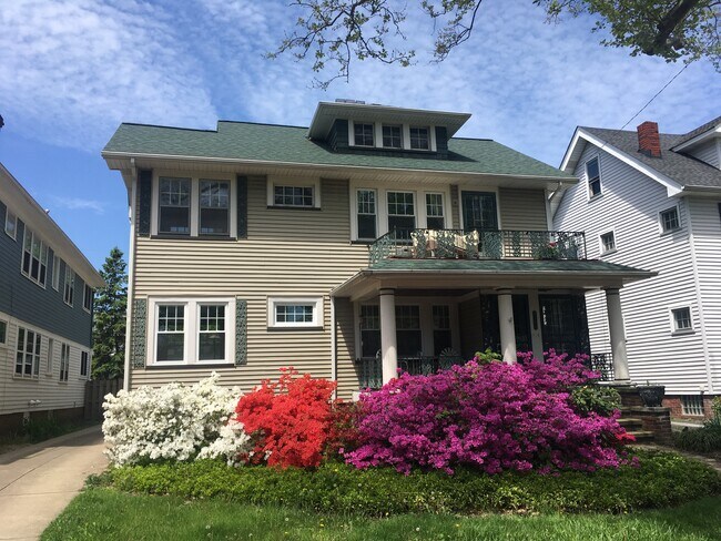 Foto del edificio - 1298 Hathaway Ave