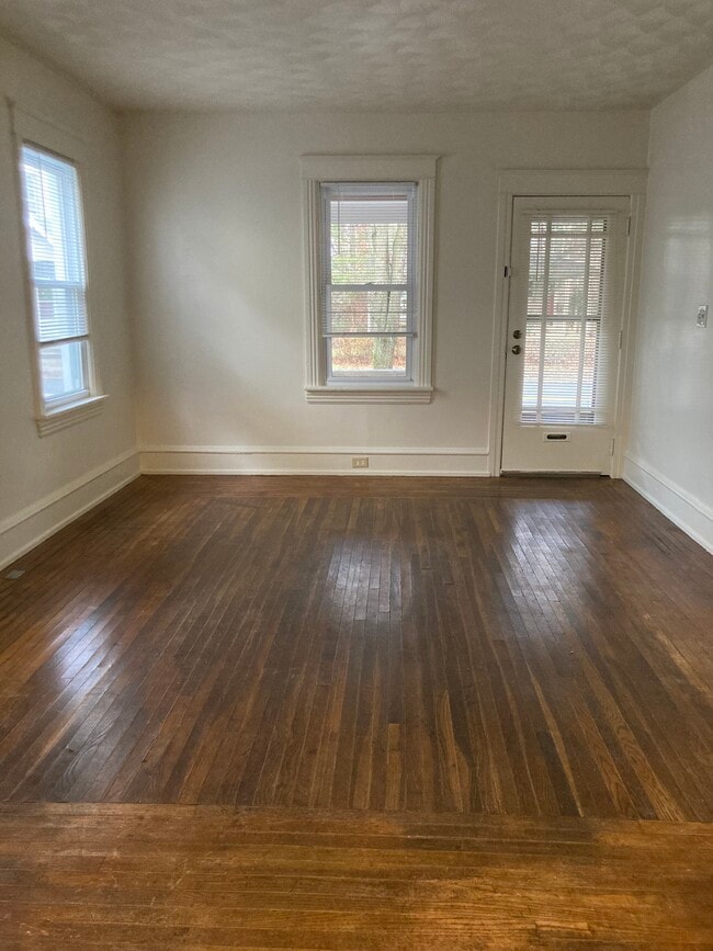 Building Photo - 117 N Montour St