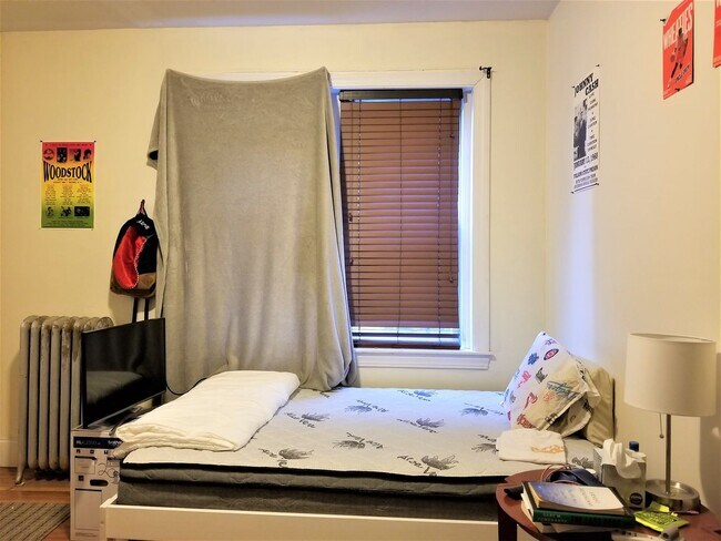 Foto del edificio - Boston University 3bed / 1bath available for September 2026