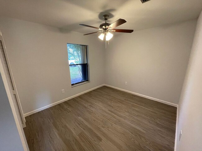 Foto del edificio - 4108 NW 1st St