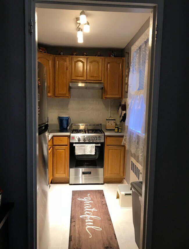 Foto del edificio - 1275 E 51st St