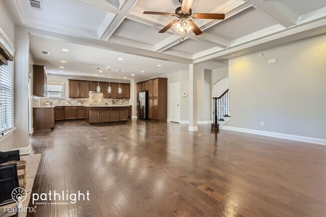 Foto del edificio - 5 br, 4 bath House - 4113 Roberts Crest Dr...