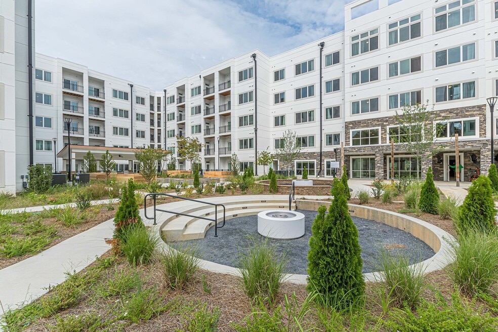 Curated visual reference: Gallery Detail: Apartments For Rent With High Ceilings In Brooks Ga