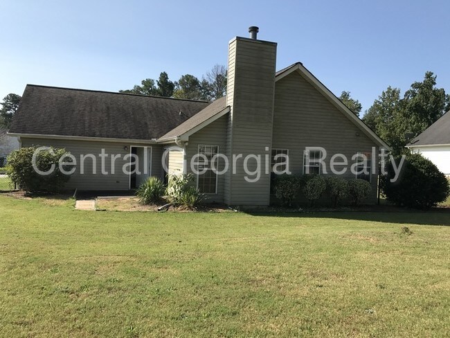 Foto del edificio - 300 Woodland Ridge Cir