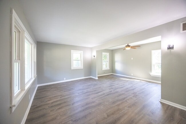 Foto del edificio - 52 East Ave