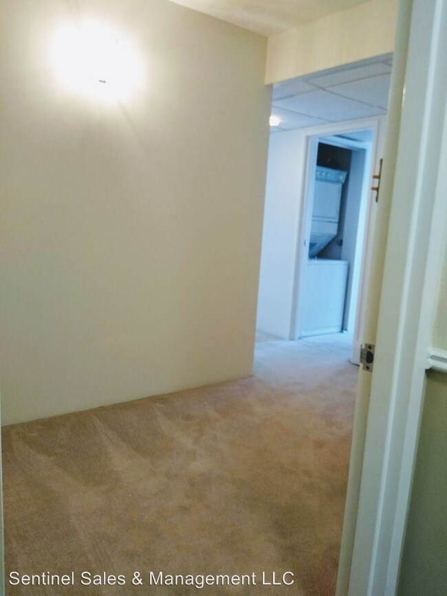 Foto del edificio - 2 br, 2 bath House - 131 E First Ave. #605