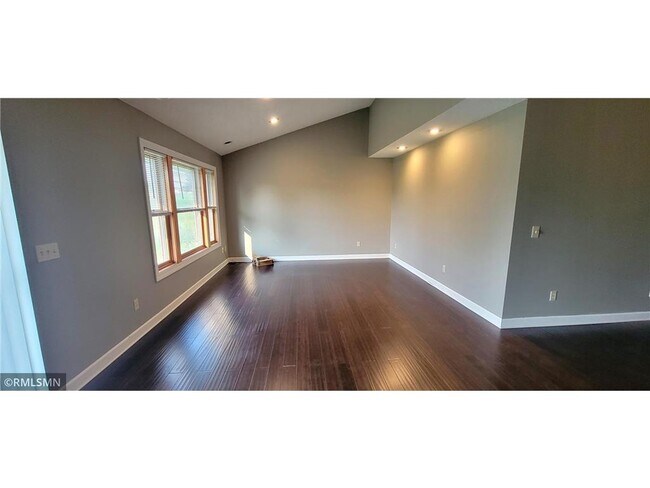 Foto del edificio - 1300 146th Ave