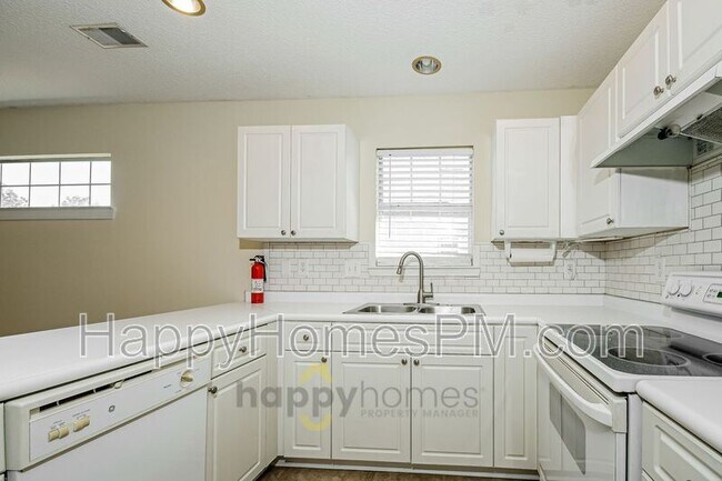 Foto del edificio - 2161 Kings Gate Ln