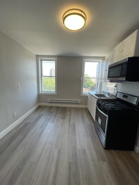 Foto del edificio - 6611 Broadway