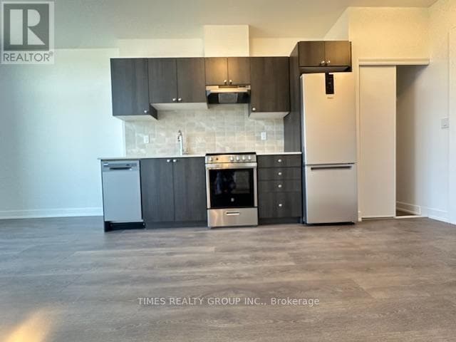 Building Photo - 715 Davis Dr