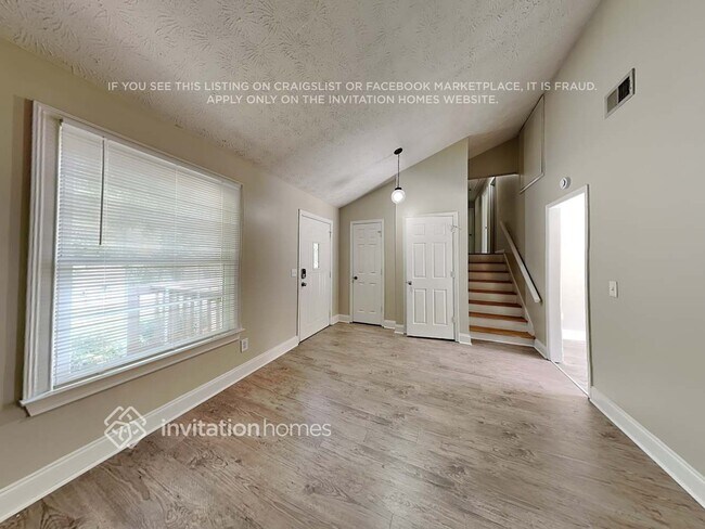 Foto del edificio - 3191 Grand Central Dr