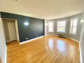 Building Photo - 6501 S Maplewood Ave