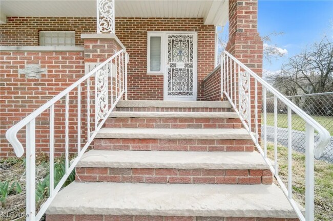 Foto del edificio - 1433 E 112th St