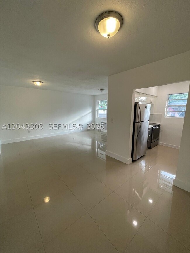 Foto del edificio - 8390 NW 15th Ave