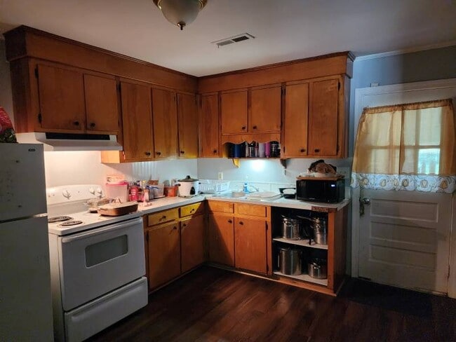 Building Photo - 1518 Greenbay Dr