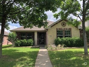 Building Photo - 1316 Lamar Ln