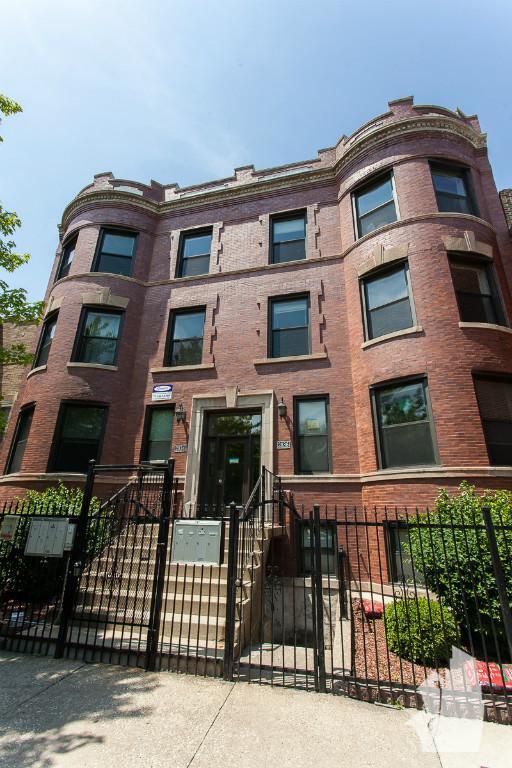 Building Photo - 2834 N Albany Ave