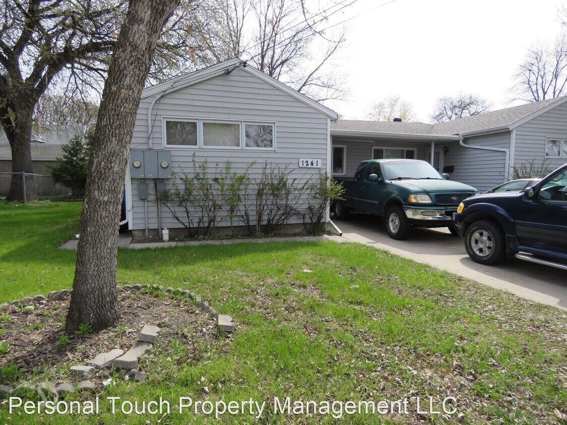 2 br, 1 bath House 1241 11th St N House Rental in Fargo, ND