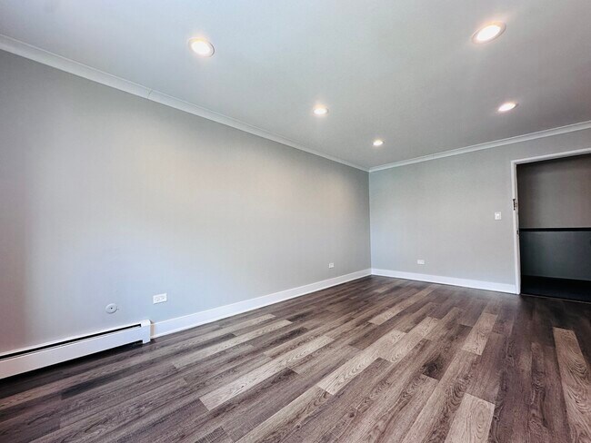 Foto del edificio - 541 W Oakdale Ave