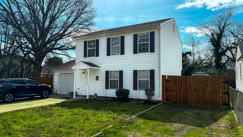 Primary Photo - 381 Fern St