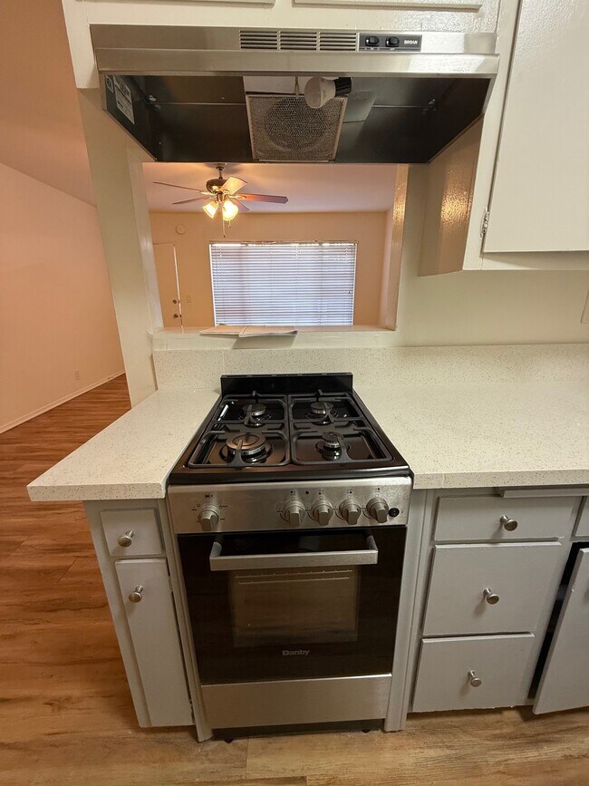 Foto del edificio - 4855 Lexington Ave