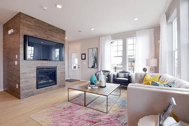 Building Photo - Bonus Loft!