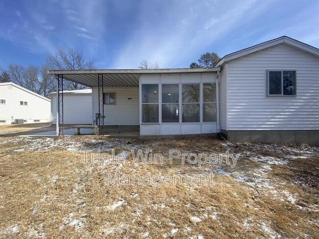 Building Photo - 14655 Fox Manor Dr
