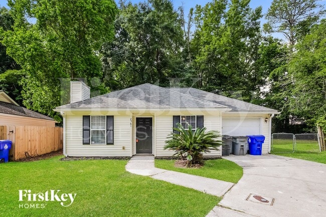 Building Photo - 2561 Realm St