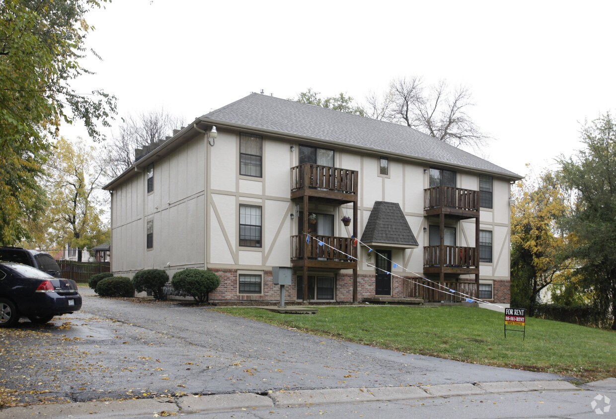 1505 Little Ave, Grandview, MO 64030 Apartments Grandview, MO