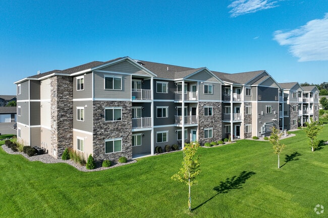 Building Photo - The Oaks on 20th