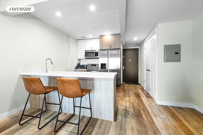 Foto del edificio - 30-82 Crescent Street 7E