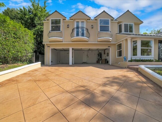 Foto del edificio - 9654 Wendover Dr