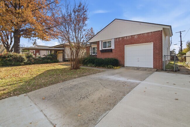 Foto del edificio - 3 bed/1 bath remodel within walking distance of Brookside