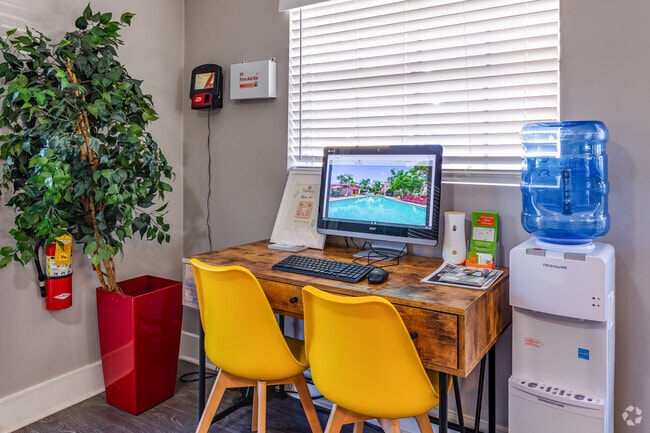 Leasing Office - Marbella Park