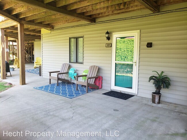 Building Photo - 7831 Spinnaker Bay Dr